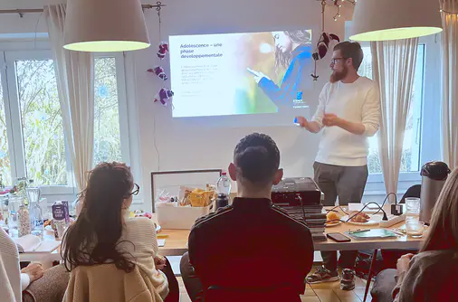 Formation Expertise Formation en cours dans une institution romande